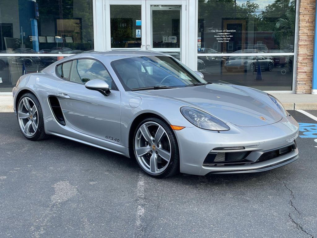 2022 Porsche 718 Cayman
