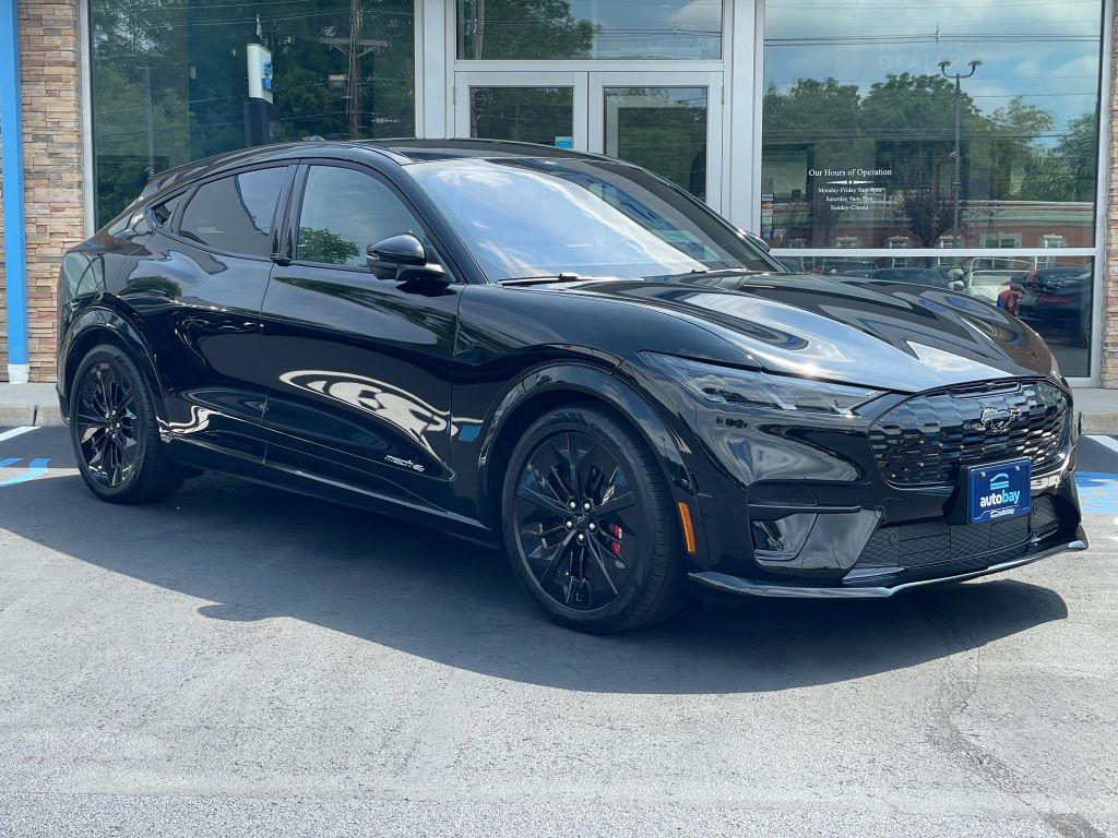 2025 Ford Mustang MACH-E